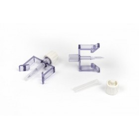 Large vial adapter, female luer slip outlet, locking flanges for vials with 3/4 inch (20mm) tops, 50 Adaptors per box / CS